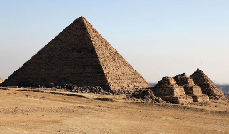 Otkriven novi ulaz u najmanju piramidu u Gizi. Znanstvenik: To je veliko otkriće