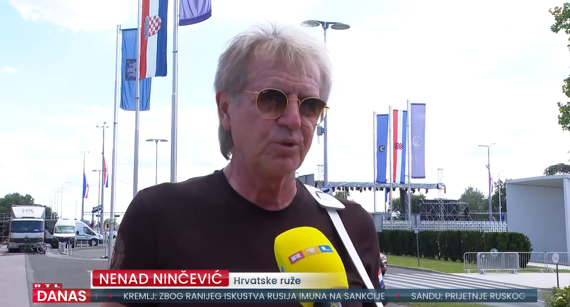 Autor Thompsonovog hita nastupa na mimohodu: "Pjevat ćemo dok god ima ljudi"