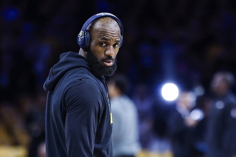 LeBron James potpisao za 76erse, cijene ulaznica eksplodirale