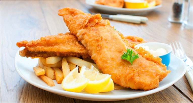 Što napraviti s filetima svježeg ili smrznutog bakalara? Logika nameće fish and chips