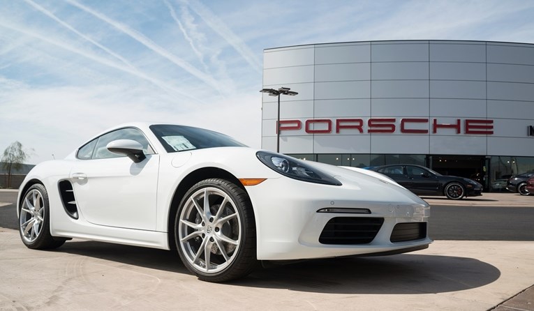 Porsche izašao na burzu, ponuda dionica vrijedna 75 milijardi eura