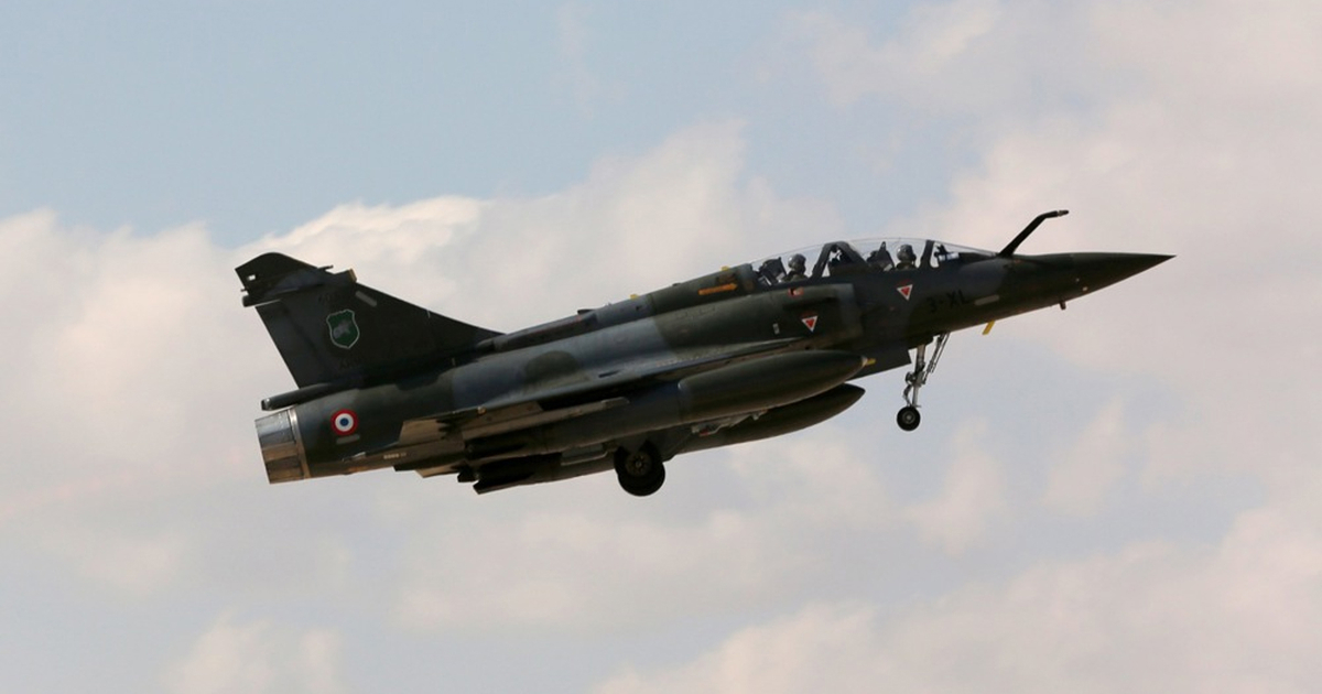 Srušio se francuski vojni avion. Jedan član posade poginuo, drugi je nestao