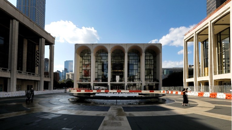 Njujorški Met traži da budu cijepljeni svi - i publika i izvođači i orkestar