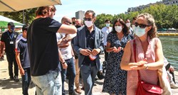 Raste broj zaraženih u Parizu, maske postale obvezne i na otvorenom