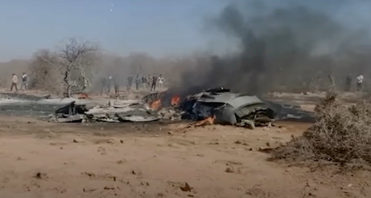 U Indiji se srušila dva vojna mlažnjaka, jedan pilot poginuo