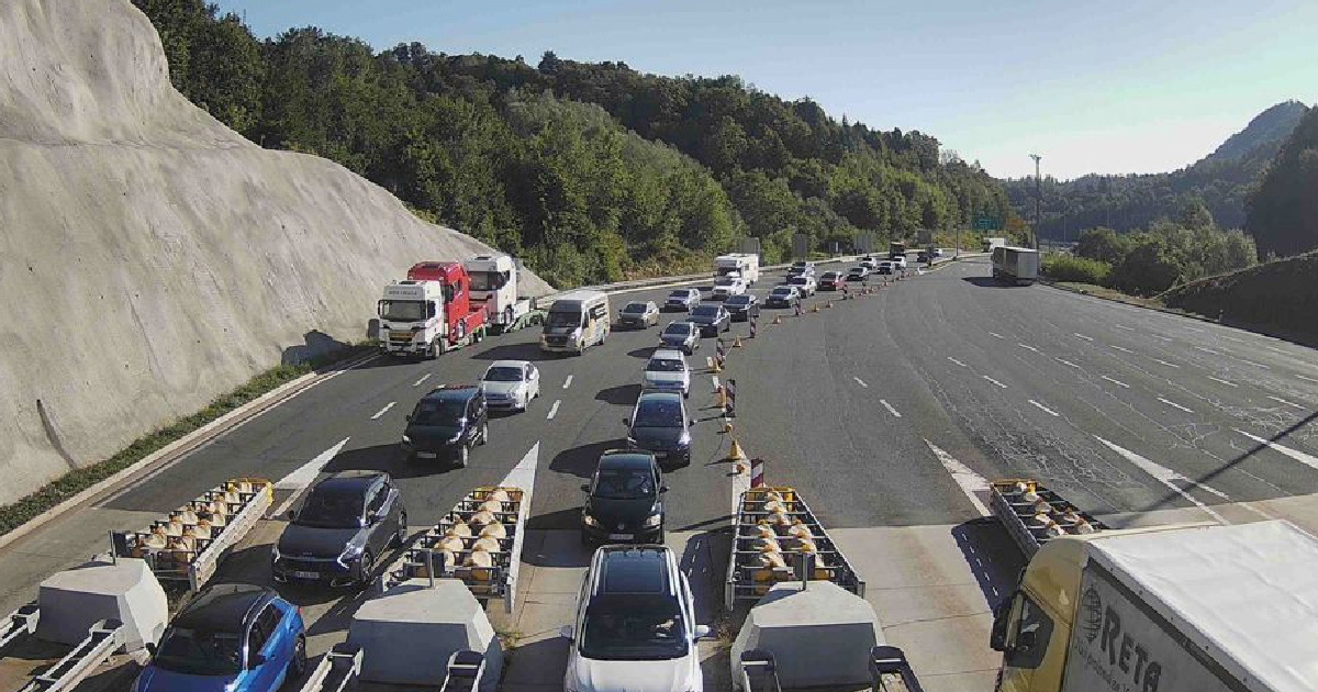Velike gužve prema Zagrebu, kolone po 5 km