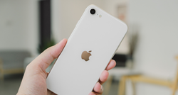 Novi renderi pokazuju kako bi iPhone SE 4 mogao izgledati