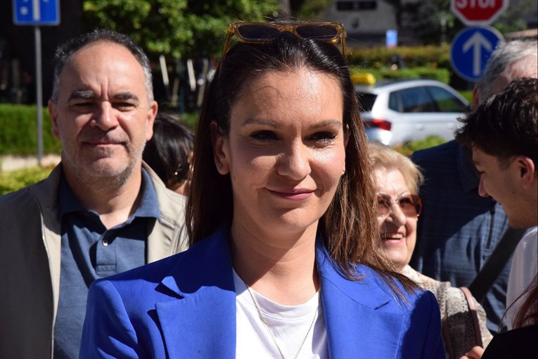 Bonačić Obradović: Ako ostanemo doma, nastavit će se kaos i promašaji