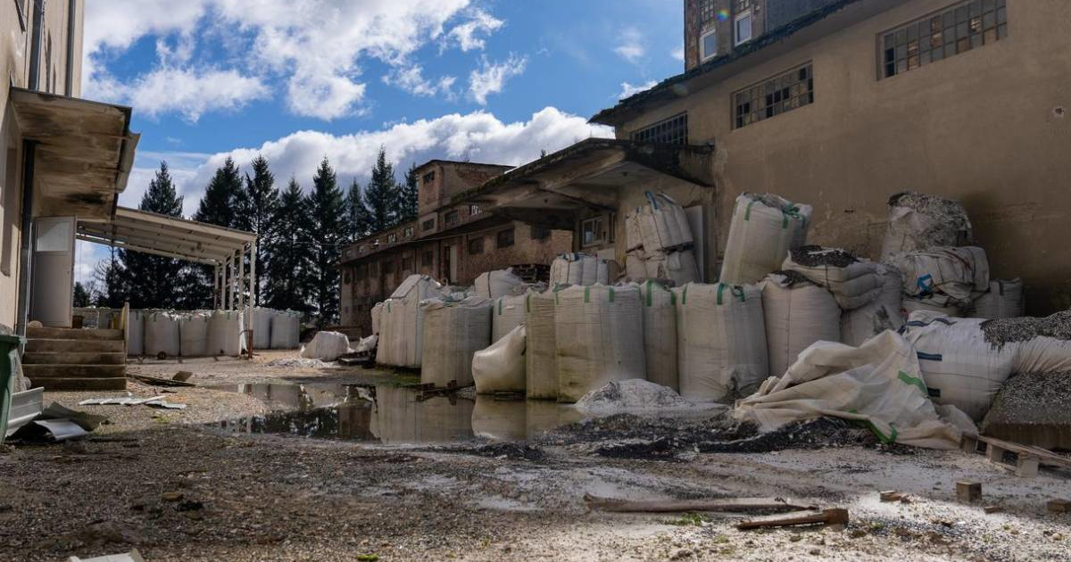 Počeo odvoz dijela otpada iz Gospića, ide u cementare Holcim i Nexe