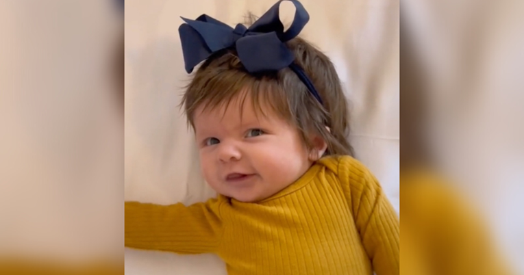 10 milijuna pregleda: Beba je rođena s toliko kose da mnogi misle da nosi periku
