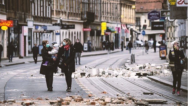Skoro mjesec dana od potresa Zagrepčani su prepušteni sami sebi: "Ovo je sramota"
