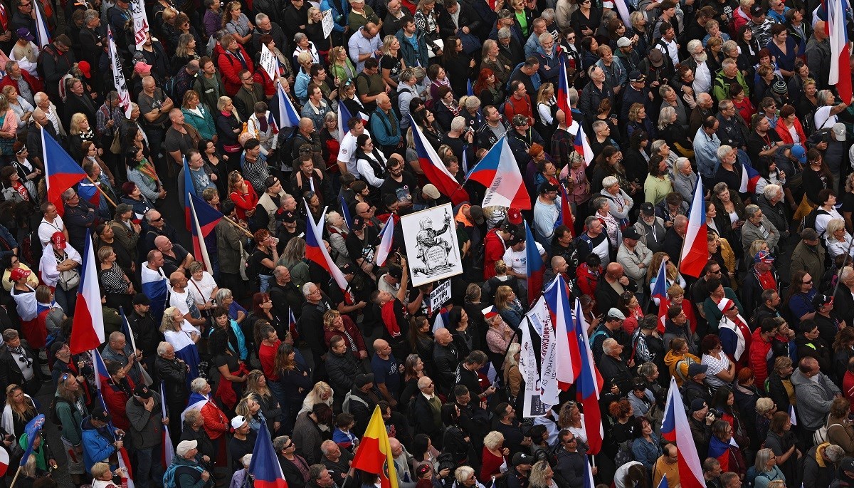 Ogroman prosvjed u Češkoj, traže izravne pregovore s Putinom