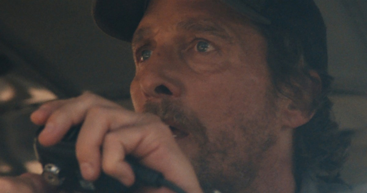 McConaughey briljira u novom trileru, glumi vozača busa koji spašava djecu iz požara
