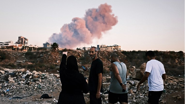 Izrael gađao vođu Hezbolaha u razornom napadu na Bejrut. Iran prijeti odmazdom