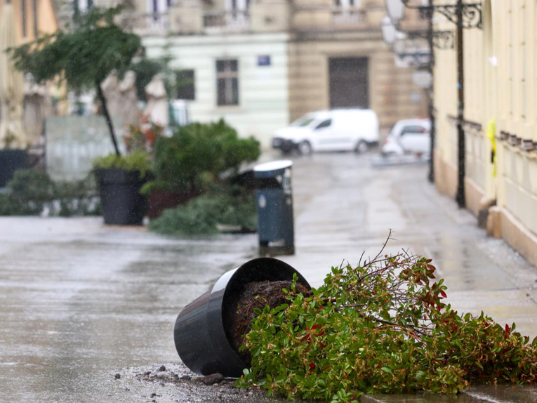 Početkom idućeg tjedna stiže novo pogoršanje vremena. Olujni vjetar, kiša i snijeg