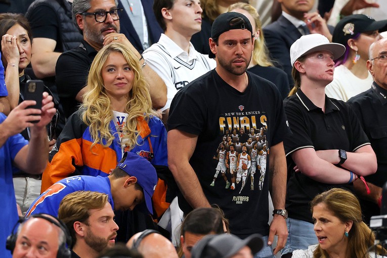 Zašto je Scooter Braun sjedio iza Taylor Swift na utakmici Knicksa?