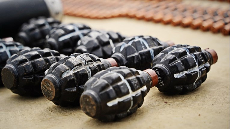 Europska komisija izrekla prvu kaznu u sektoru proizvodnje oružja