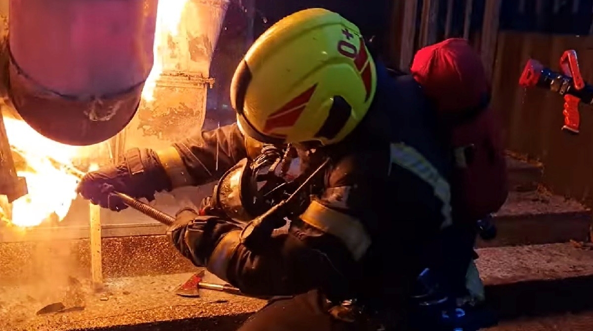 VIDEO Izbio požar kod zagrebačkog kina Tuškanac, vatrogasci objavili snimku akcije