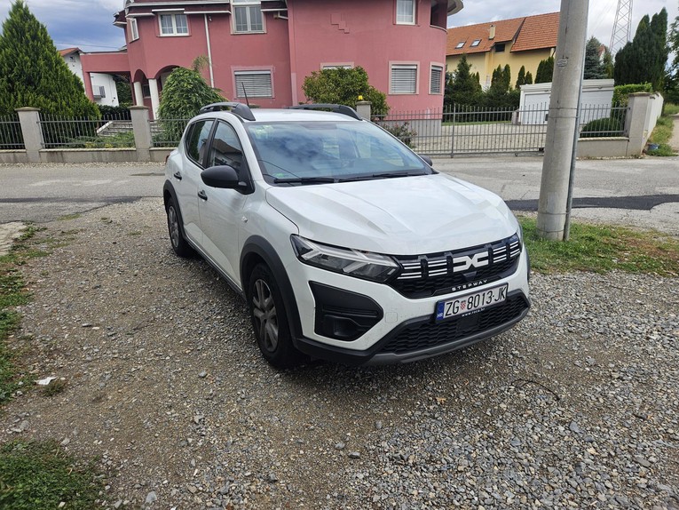 Ova Dacia Sandero Stepway ima tvornički plin. Prodaje se za 10.999 eura