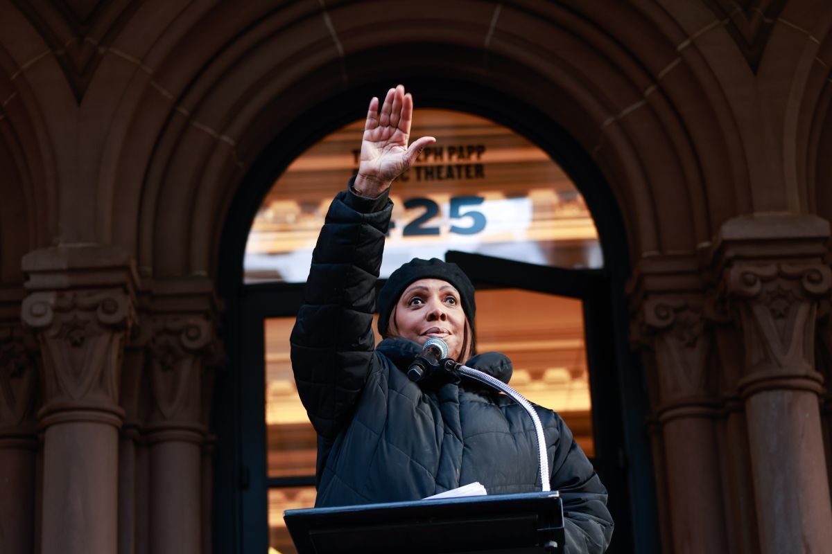 Promatrači u ljubičastim prslucima nadzirat će agente ICE-a u New Yorku