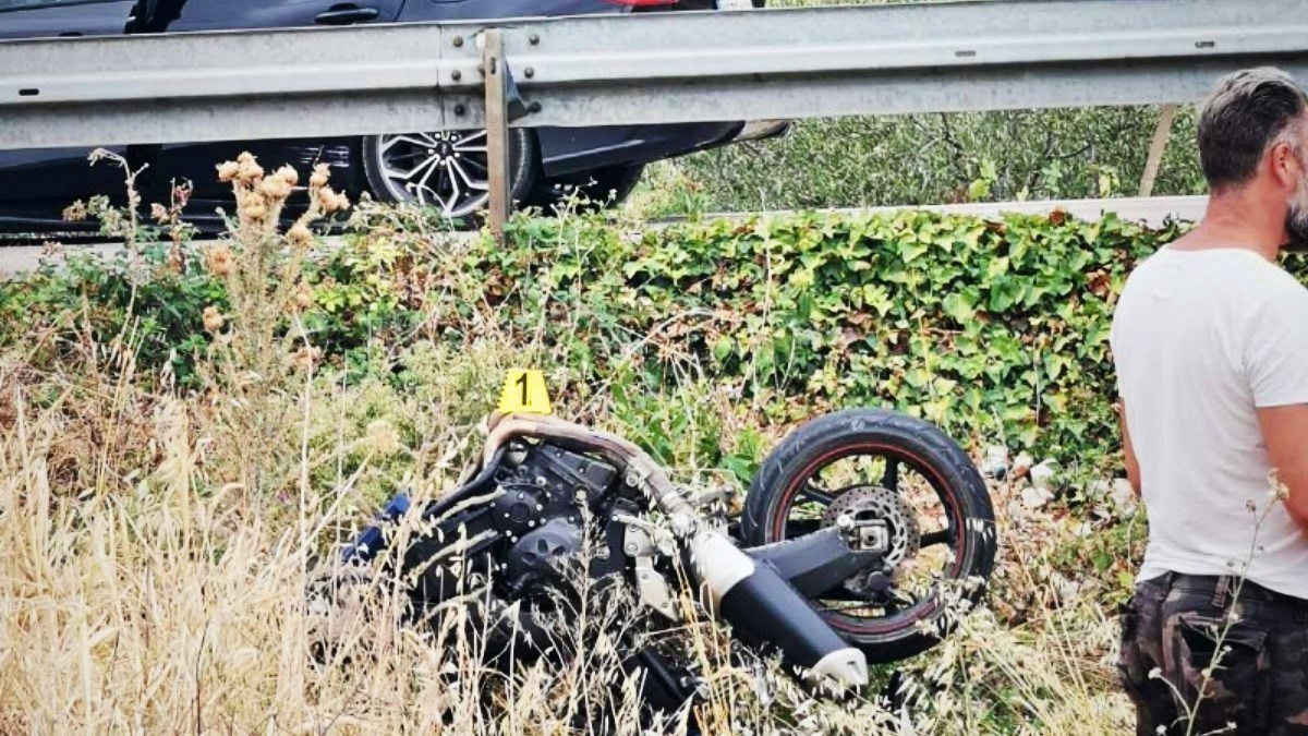 U teškoj prometnoj u Vodicama poginuo motociklist