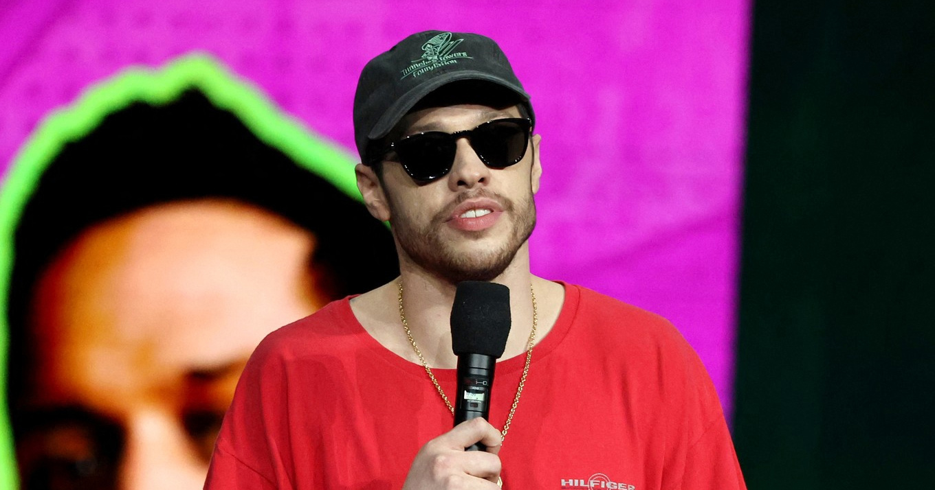 Pete Davidson potrošio oko 170.000 € na uklanjanje tetovaža, a sad je napravio novu