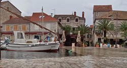 Poplave u Trogiru i Starom Gradu, vatrogasci odustali od ispumpavanja vode