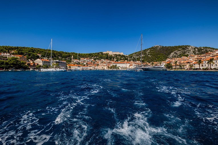 Forbes nahvalio hrvatski otok: "Odlični restorani, idealan za posjetitelje s jahtama"