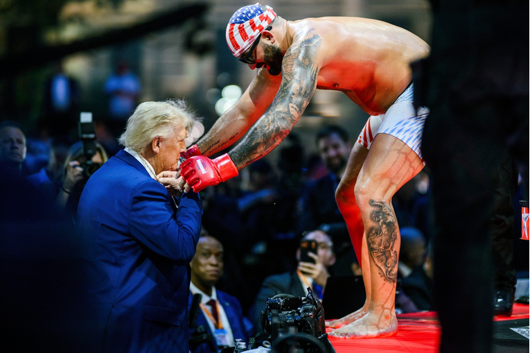 VIDEO Neporaženi UFC-ov teškaš šokirao šalom o žrtvama 11. rujna