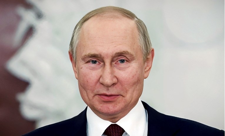 Putin tvrdi da je ruska ekonomija pala manje od očekivanja, objavio brojke