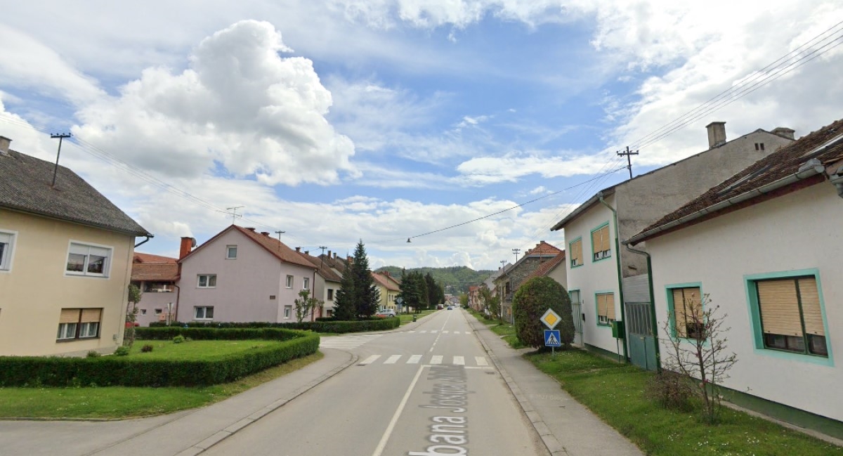 U Požegi Audijem udario u auto koji je vozila djevojka (19), lakše je ozlijeđena