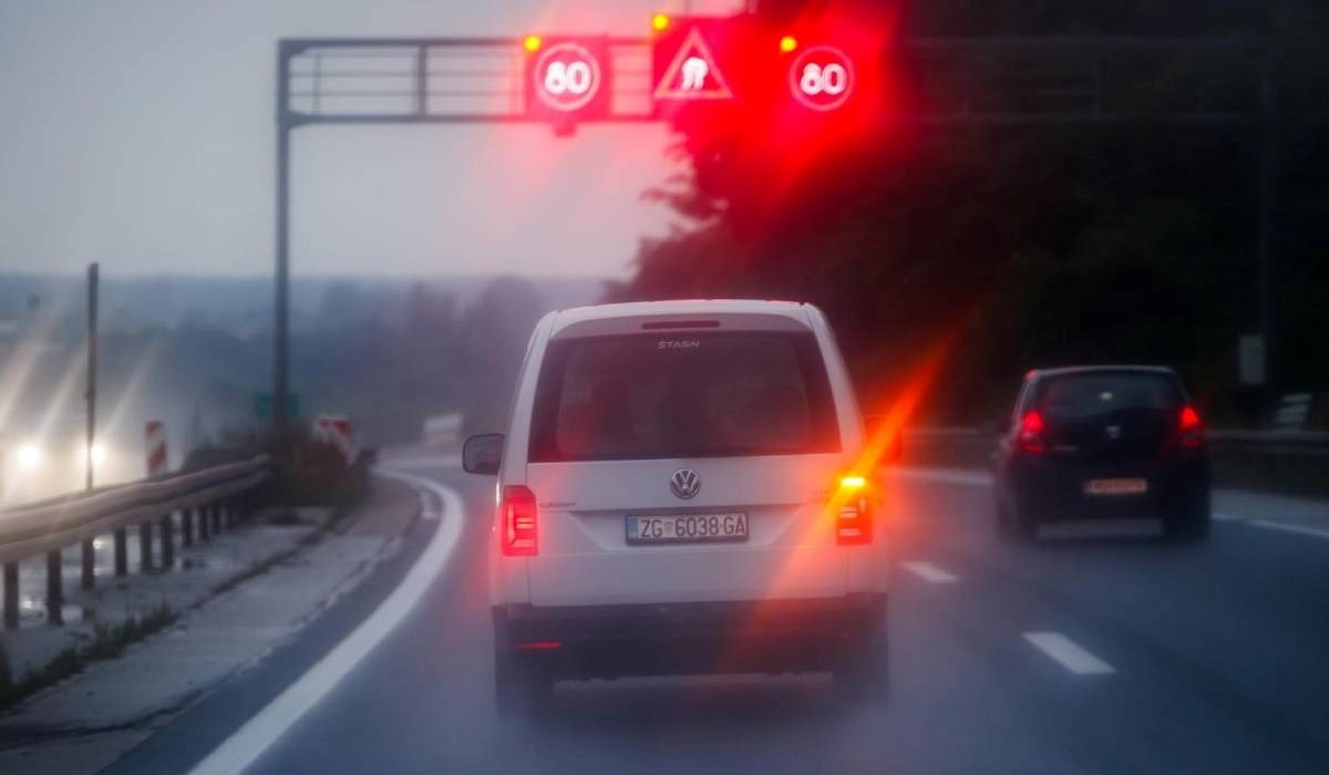 HAK upozorava na mokre i skliske ceste. Ne rade neke trajektne linije