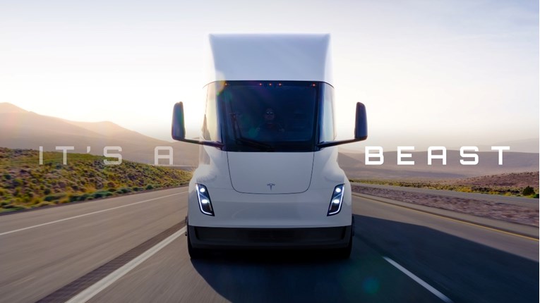 Tesla isporučio prve primjerke kamiona Semi