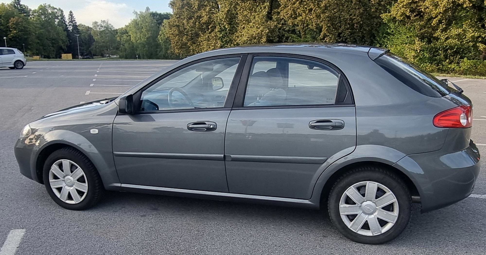 Najbolji auto oglasi: Chevrolet Lacetti s velikim servisom za samo 2.400 €