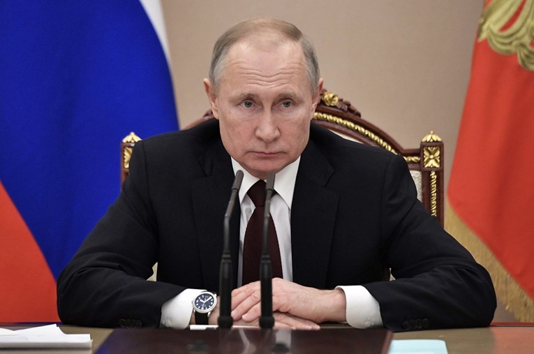 Putin pozvao na čišćenje gospodarstva od kriminala