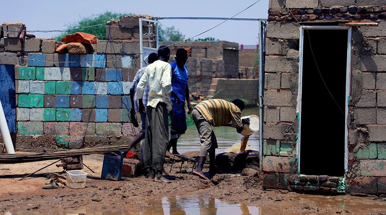 Velike poplave u južnom Sudanu, raseljeno više od 600.000 ljudi