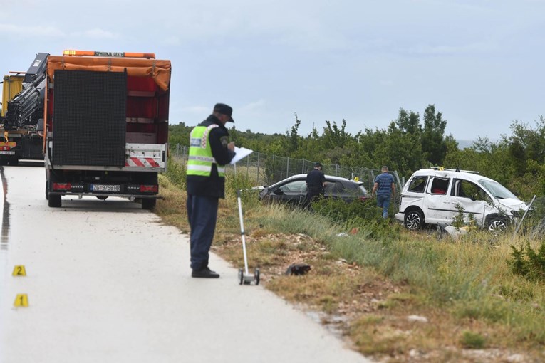 Nesreća na A1, radnici HAC-a stali pomoći pa i na njih naletio auto. Više ozlijeđenih