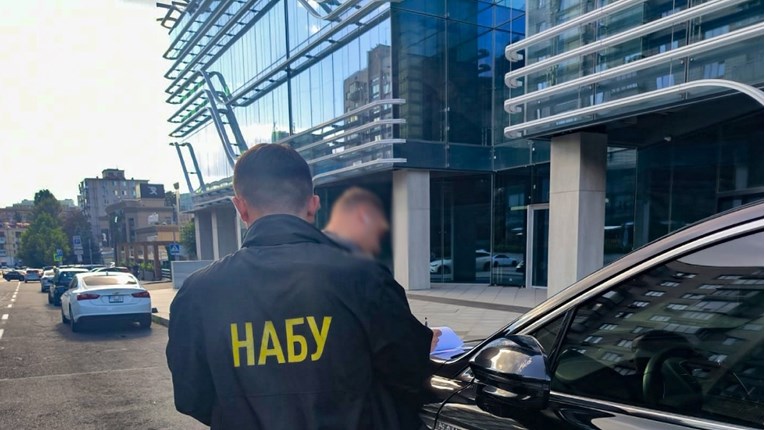 Afera u Ukrajini. Uzeo preko milijun dolara mita u poslu oko izgradnje vojnih stanova