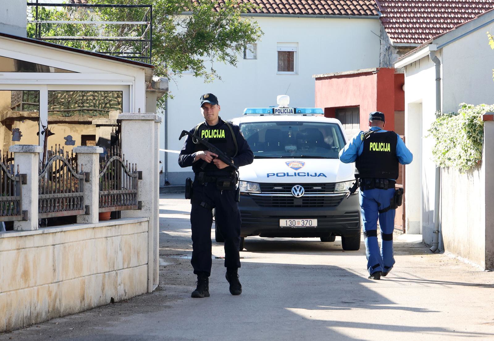 Osuđivani ubojica u Drnišu ubio 19-godišnjeg dostavljača pizze, stižu detalji