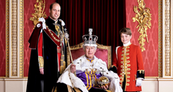 Kralj Charles objavio prvu fotografiju sa svojim nasljednicima nakon krunidbe