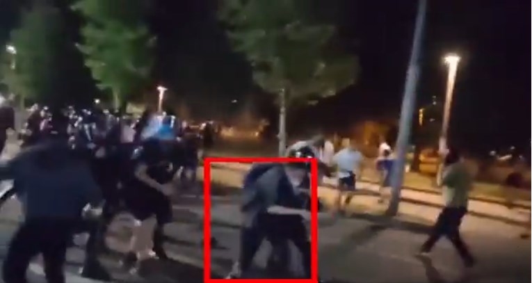 VIDEO Srpskog studenta policija brutalno premlatila, čeka operacije