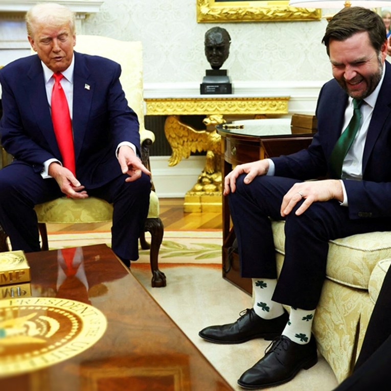 "Amerika se raspada, a oni pričaju o čarapama": Trump i Vance naljutili mnoge