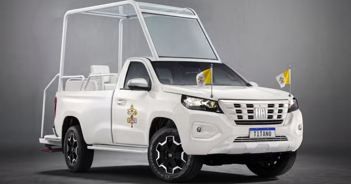 Fiat priprema novi papamobil. Ima crveni tepih i sjedalo koje se okreće