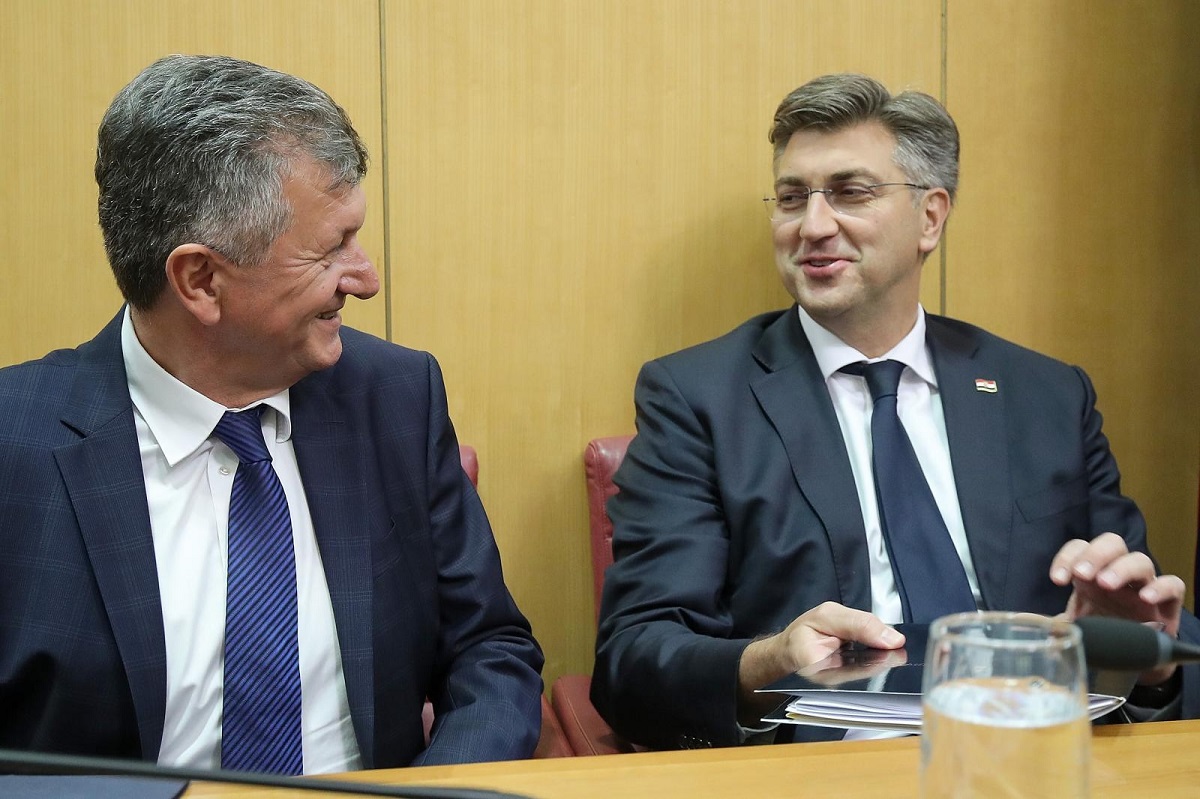 Kujundžić razgovarao s Plenkovićem o svojim kućama