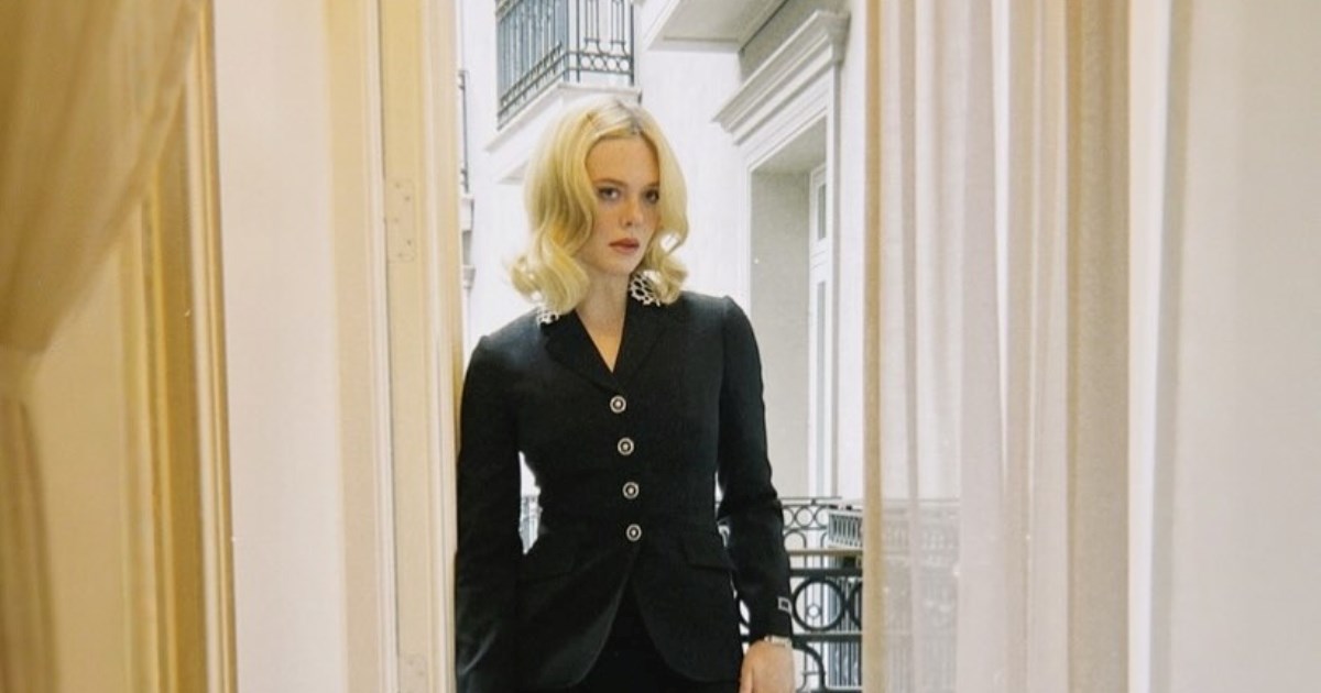 Elle Fanning je pokazala kakve čizme se savršeno slažu s tajicama