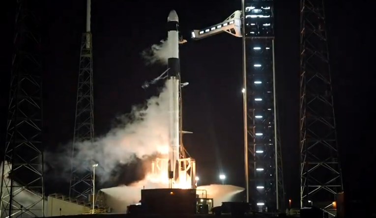 VIDEO SpaceX i NASA lansirali posadu astronauta u svemir