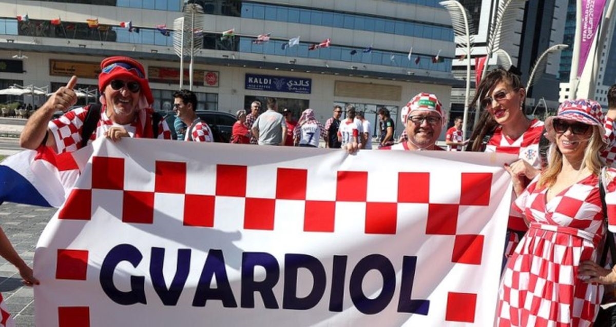 Hrvatski navijači transparentom Gvardiolu poslali poruku i privukli pozornost u Dohi