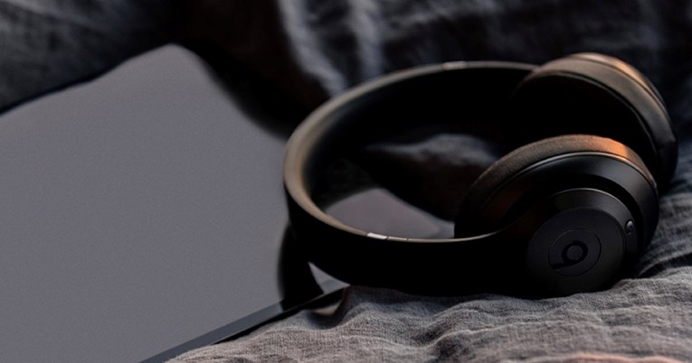 Apple planira lansirati Beats Studio Pro naglavne slušalice. Evo detalja