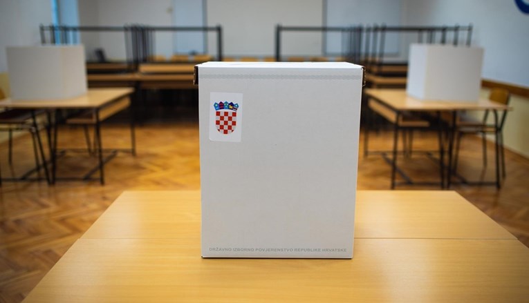 Na izborima za Gradsko vijeće Raba najviše mjesta osvojila lista HDZ-RPS-HSS