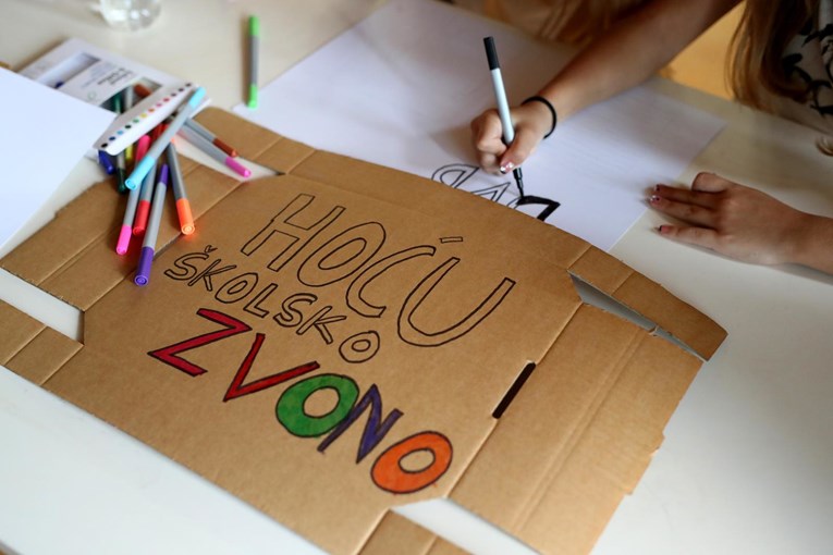 Otkazana je nastava u Zagrebu. Kako zabaviti djecu dok su kod kuće?